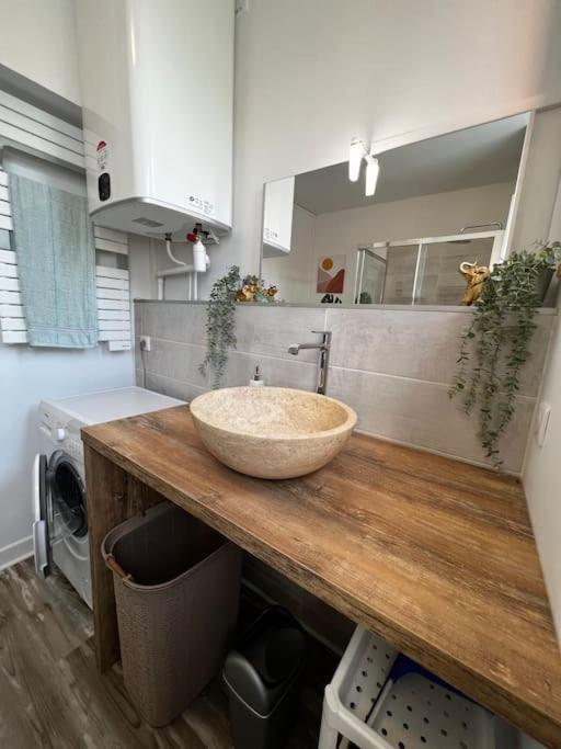 Grand F2 Proche Du Centre Ville. Chalons en Champagne Bagian luar foto