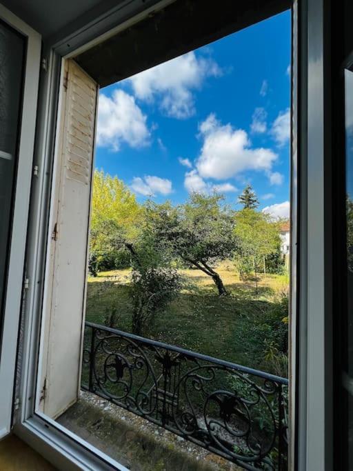 Grand F2 Proche Du Centre Ville. Chalons en Champagne Bagian luar foto